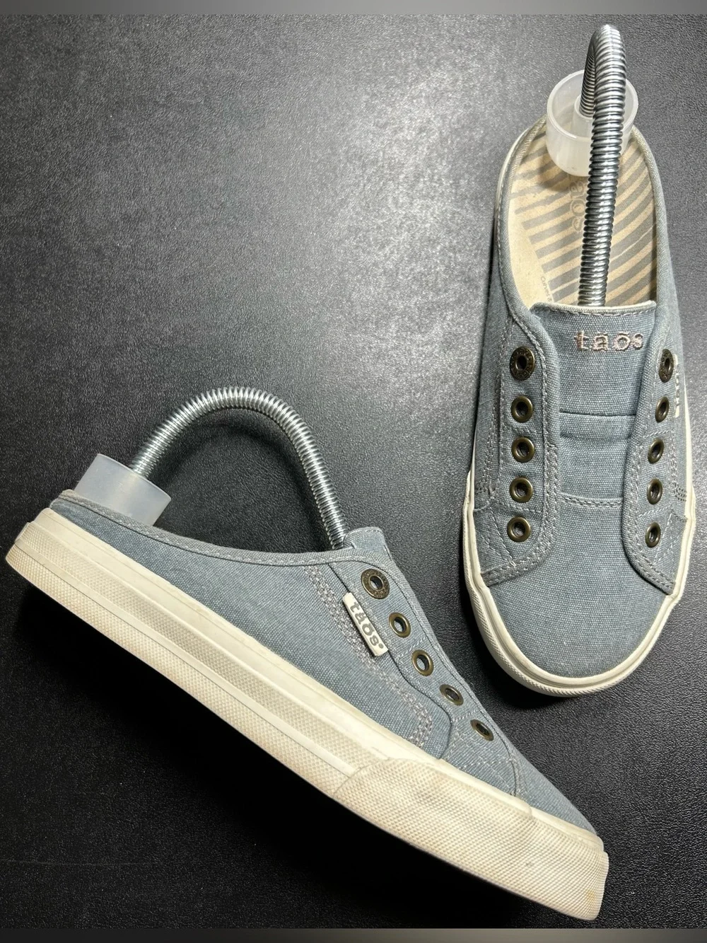 Taos Women’s Size 7 EZ Soul Mules Gray Washed Canvas Flexible Slip On Sneaker